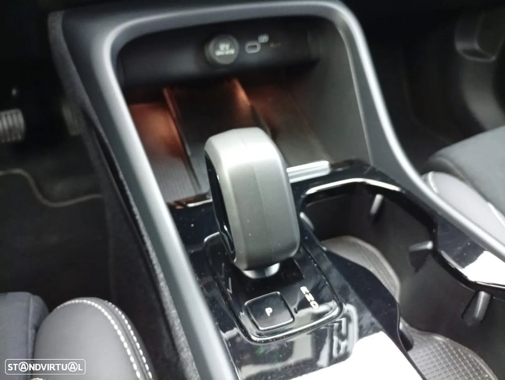 Volvo XC 40 Recharge Plus - 9