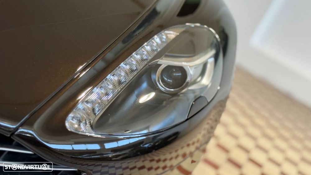 Aston Martin Vanquish S Coupe - 8