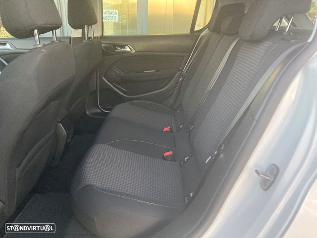 Peugeot 308 1.5 BlueHDi Active Pack - 28