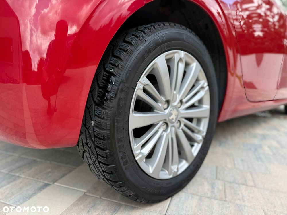 Peugeot 208 2016 photo 5