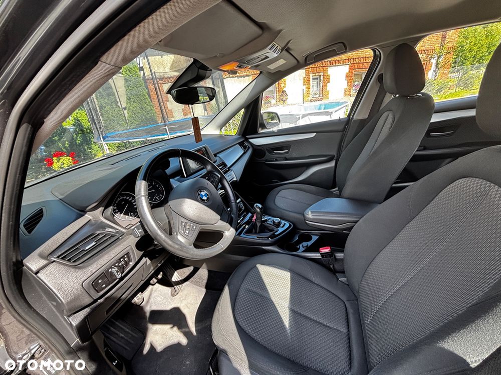 BMW Seria 2 218i - 7