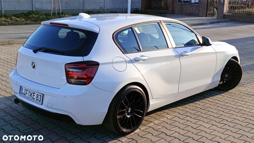 BMW Seria 1 114i Sport Line - 12