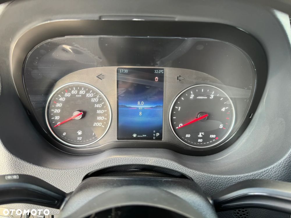 Mercedes-Benz Sprinter - 26