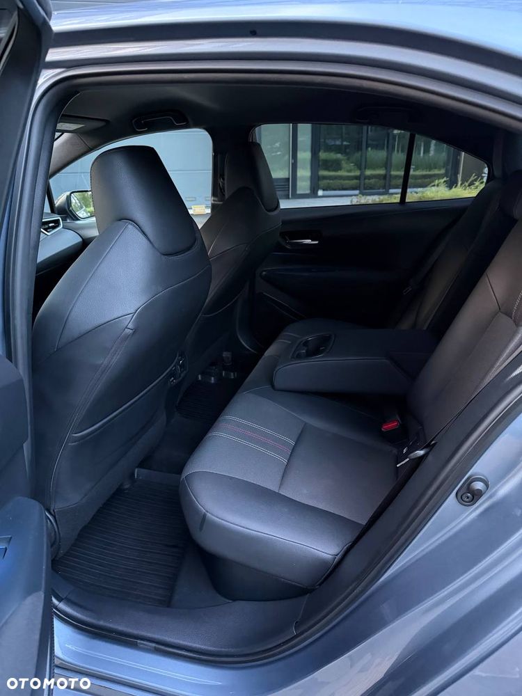 Toyota Corolla - 12
