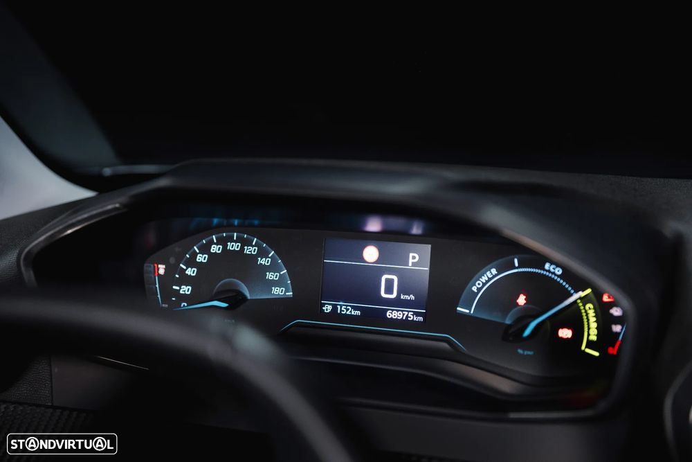 Peugeot e-2008 50 kWh Active Pack - 21
