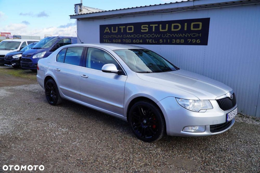 Skoda Superb 2.0 TDI DSG Exclusive - 35