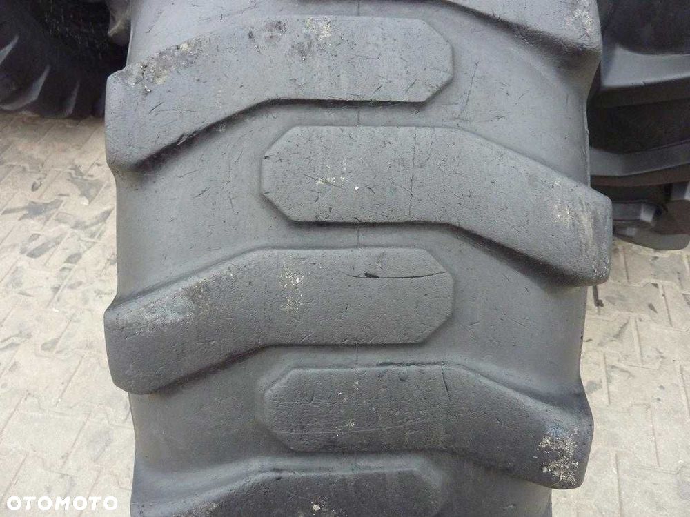 Opona używana przemysłowa 15.5-25 15.5R25 BKT GR288; 400zł W3846 - 4