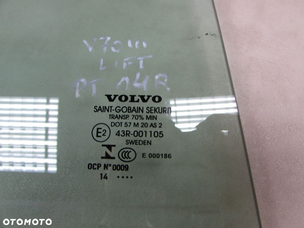 VOLVO V70 III XC70 06-16 SZYBA BOCZNA DRZWI TYL PRAWA 14R - 4