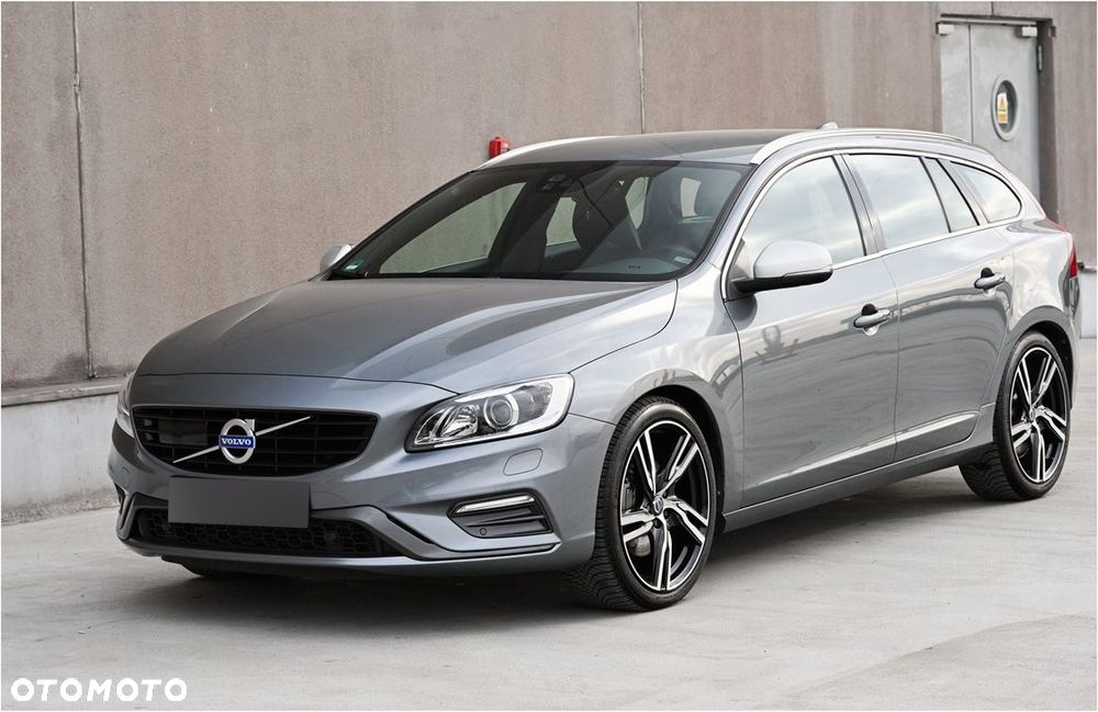 Volvo V60 D5 Geartronic RDesign - 12
