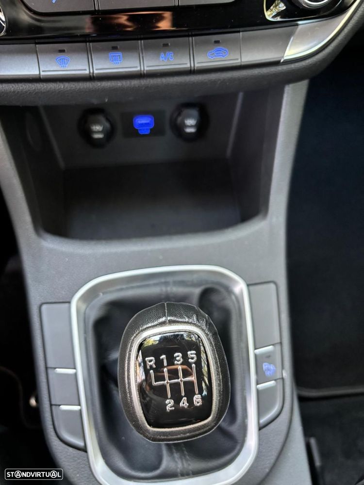 Hyundai i30 1.6 CRDI STyle Plus - 27