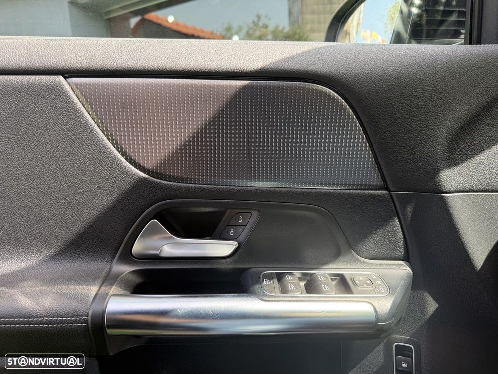 Mercedes-Benz GLA 250 e 8G-DCT Progressive - 28