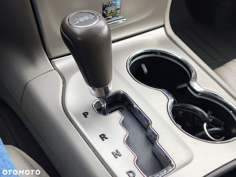 Jeep Grand Cherokee - 13