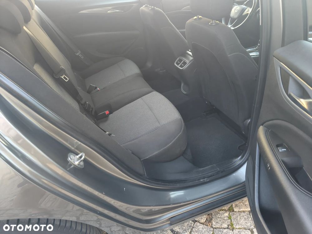 Opel Insignia CT 2.0 CDTI Exclusive S&S - 26
