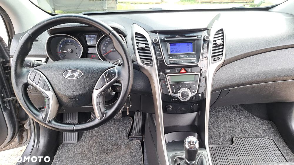 Hyundai i30 1.4 Base - 14