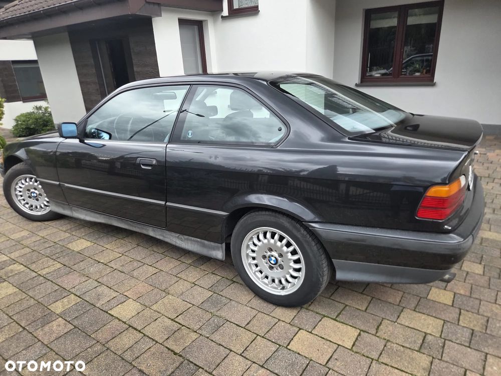 BMW Seria 3 320i - 10