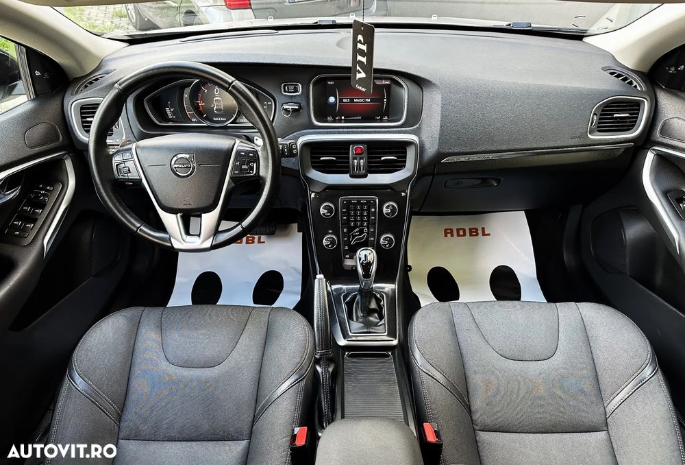 Volvo V40 D3 Aut Summum - 6