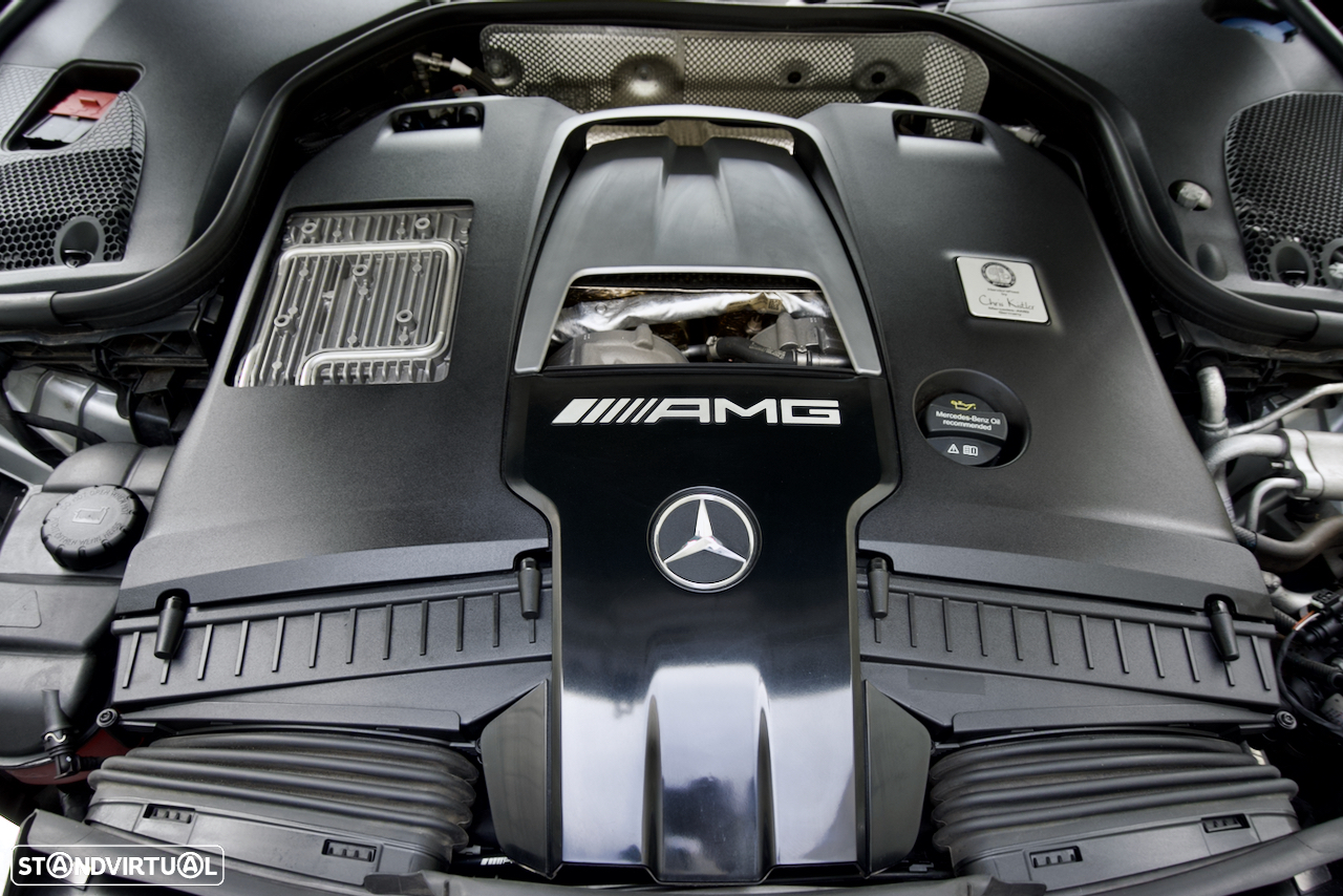 Mercedes-Benz E 63 AMG S 4-Matic+ - 48