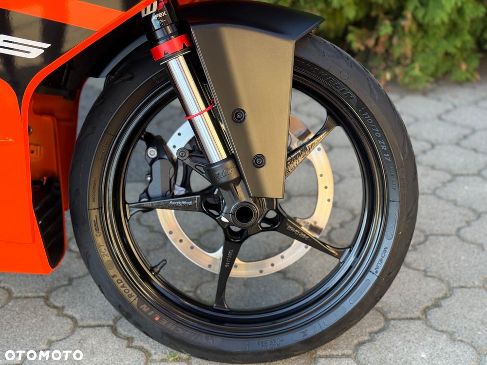 KTM RC 125 - 11