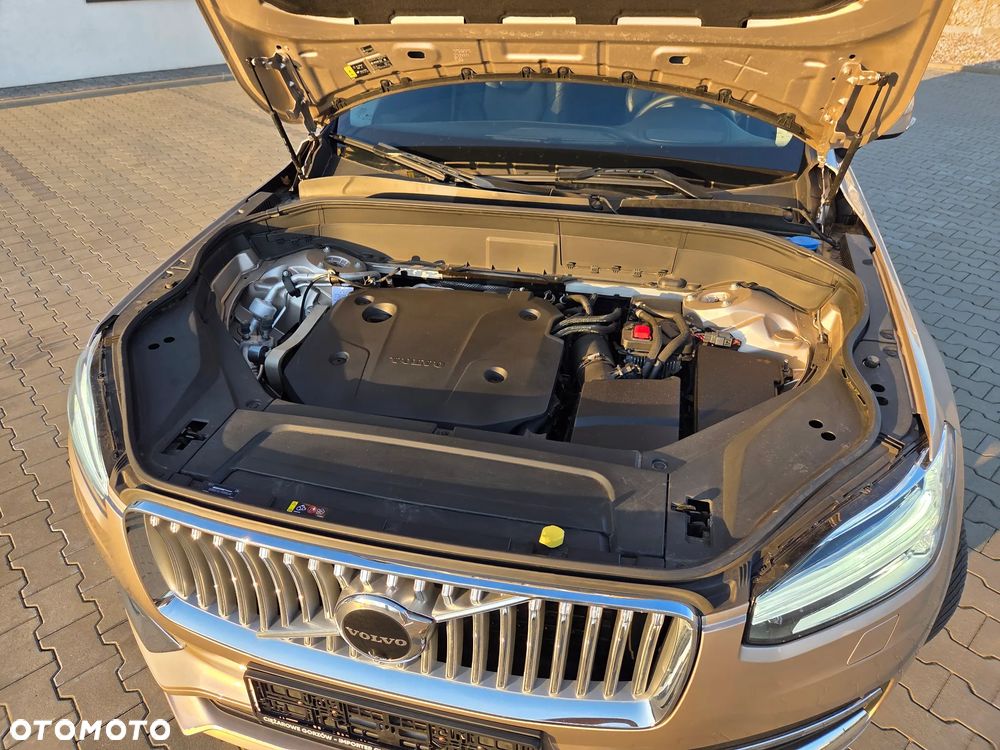 Volvo XC 90 B5 D AWD Plus Bright - 4
