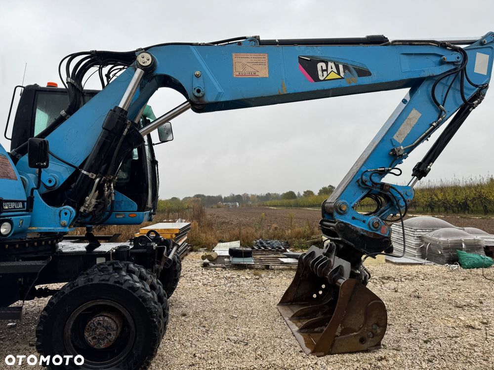 Caterpillar M322D - 5