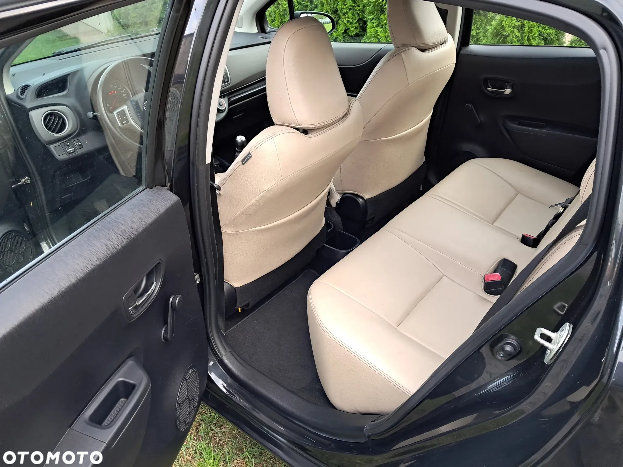 Toyota Yaris 1.33 Prestige - 9
