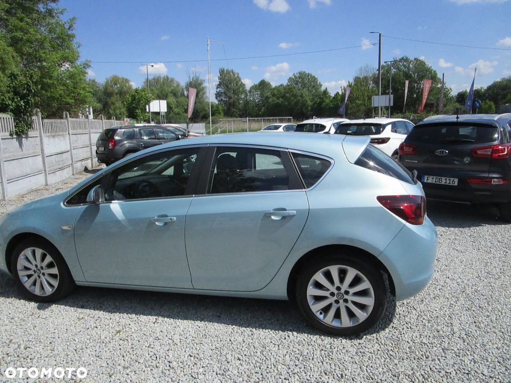 Opel Astra 1.6 Design Edition - 8