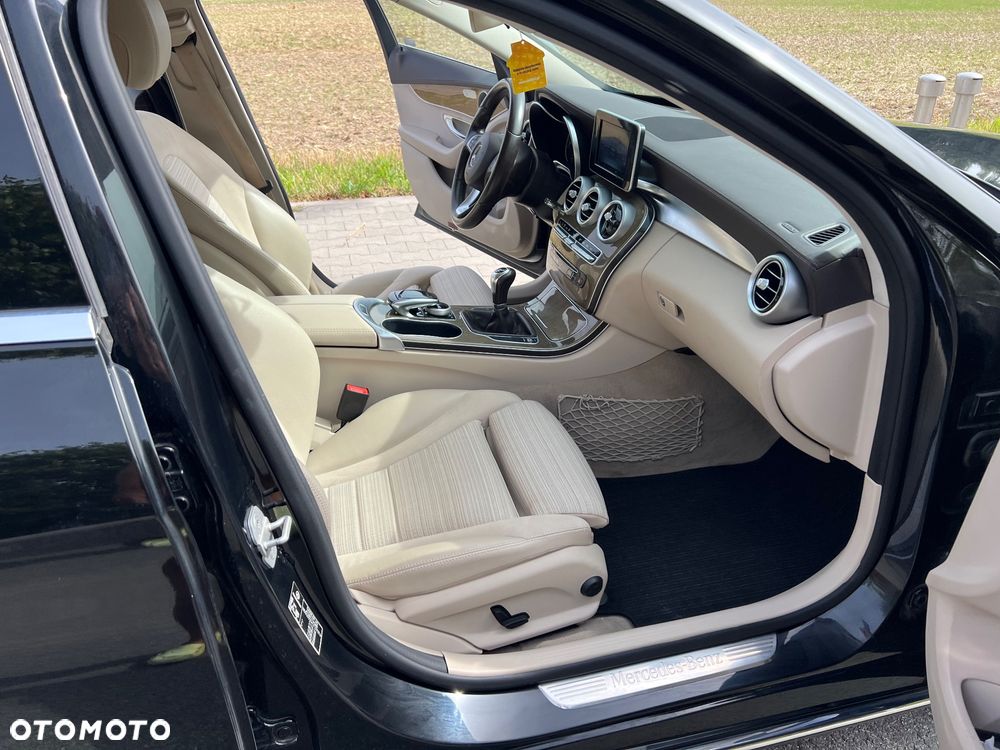 Mercedes-Benz Klasa C 220 CDI BlueEff Edition Elegance - 25