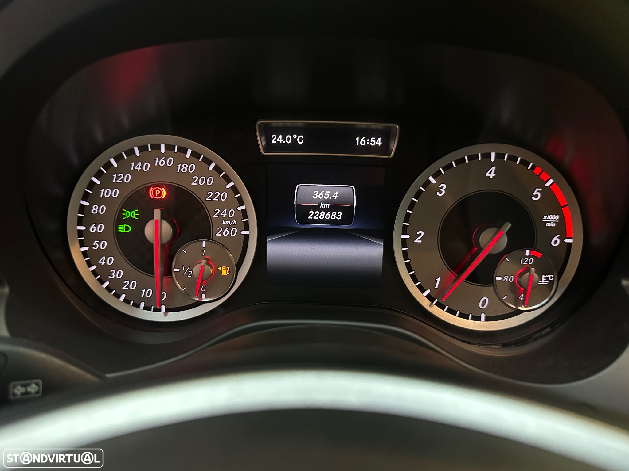 Mercedes-Benz A 200 CDI (BlueEFFICIENCY) Urban - 27