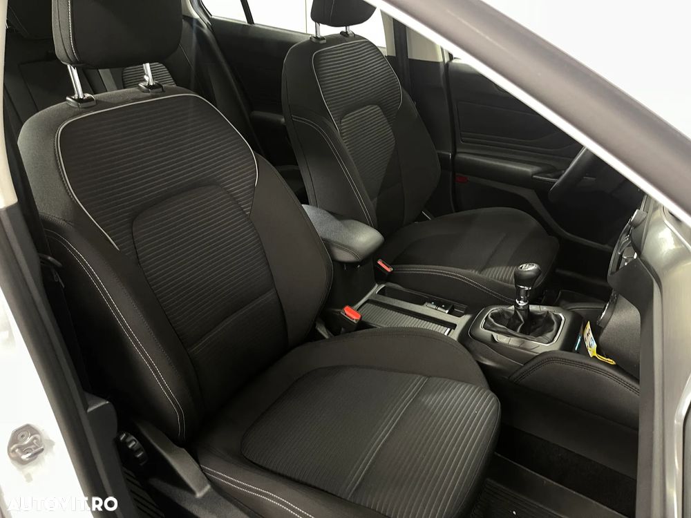 Ford Focus 1.0 EcoBoost MHEV Titanium - 10