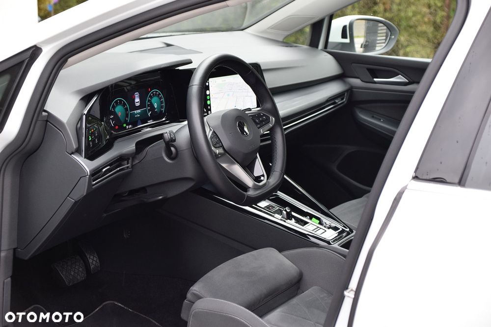 Volkswagen Golf 1.5 eTSI EVO Style DSG - 11