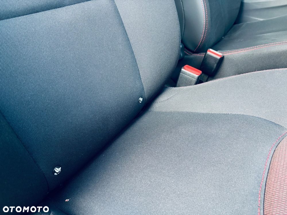 Renault Clio - 28