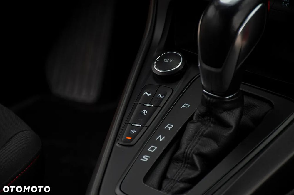Ford Focus 1.5 EcoBoost Start-Stopp-System ST-LINE - 24