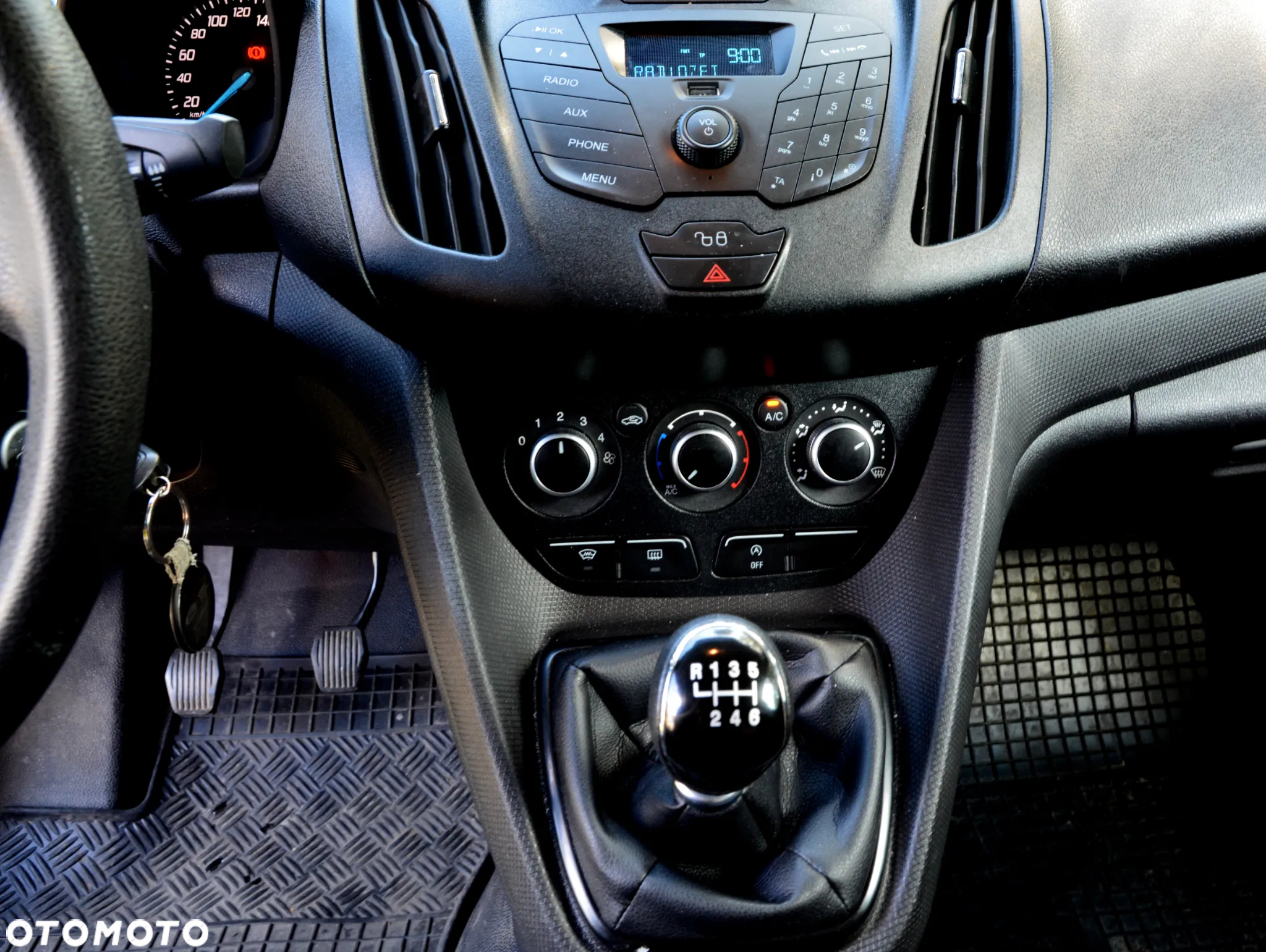 Ford Transit Connect - 13