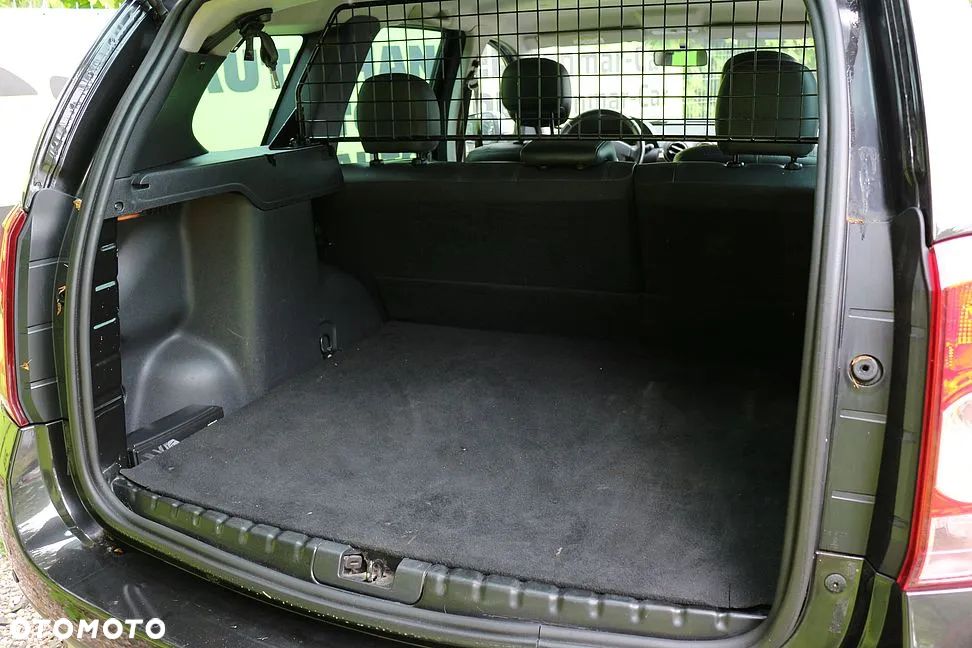 Dacia Duster 1.6 16V 4x4 Prestige - 28