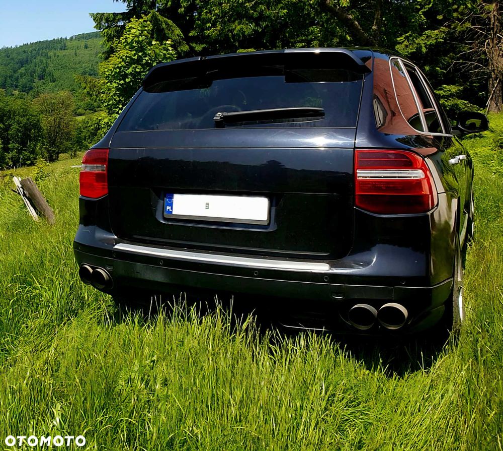 Porsche Cayenne - 2