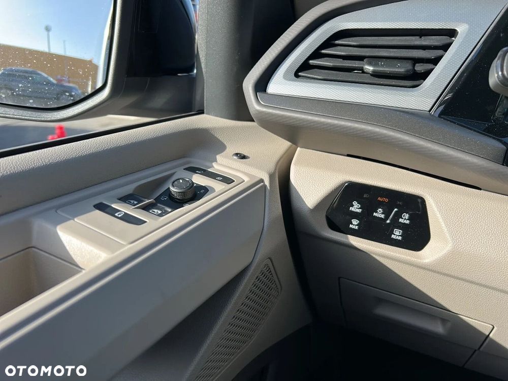 Volkswagen Multivan 2.0 TDI L2 Family DSG - 26