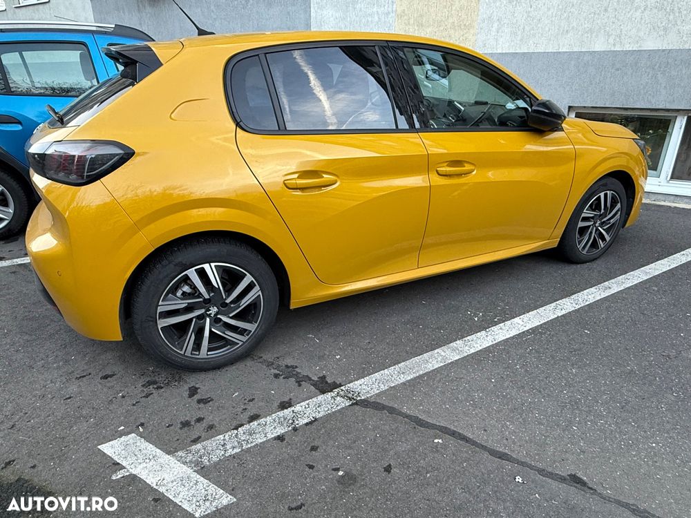 Peugeot 208 1.2 L PureTech STT Allure Pack - 4