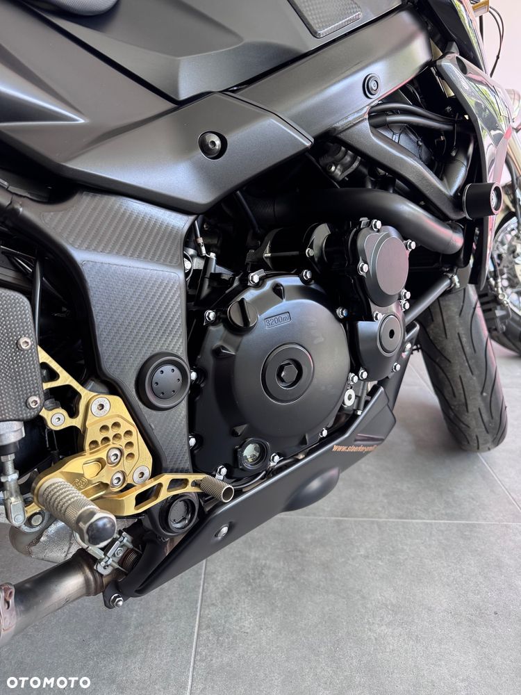Suzuki GSR - 5