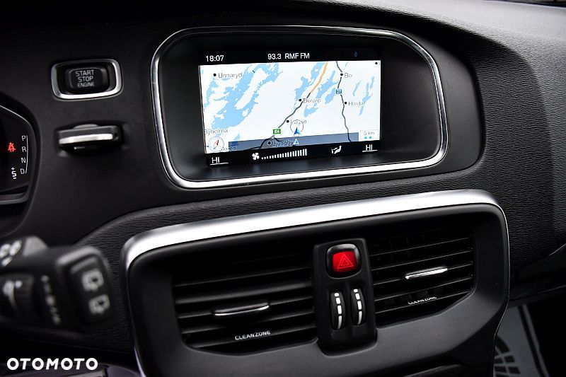 Volvo V40 D3 Geartronic RDesign - 14