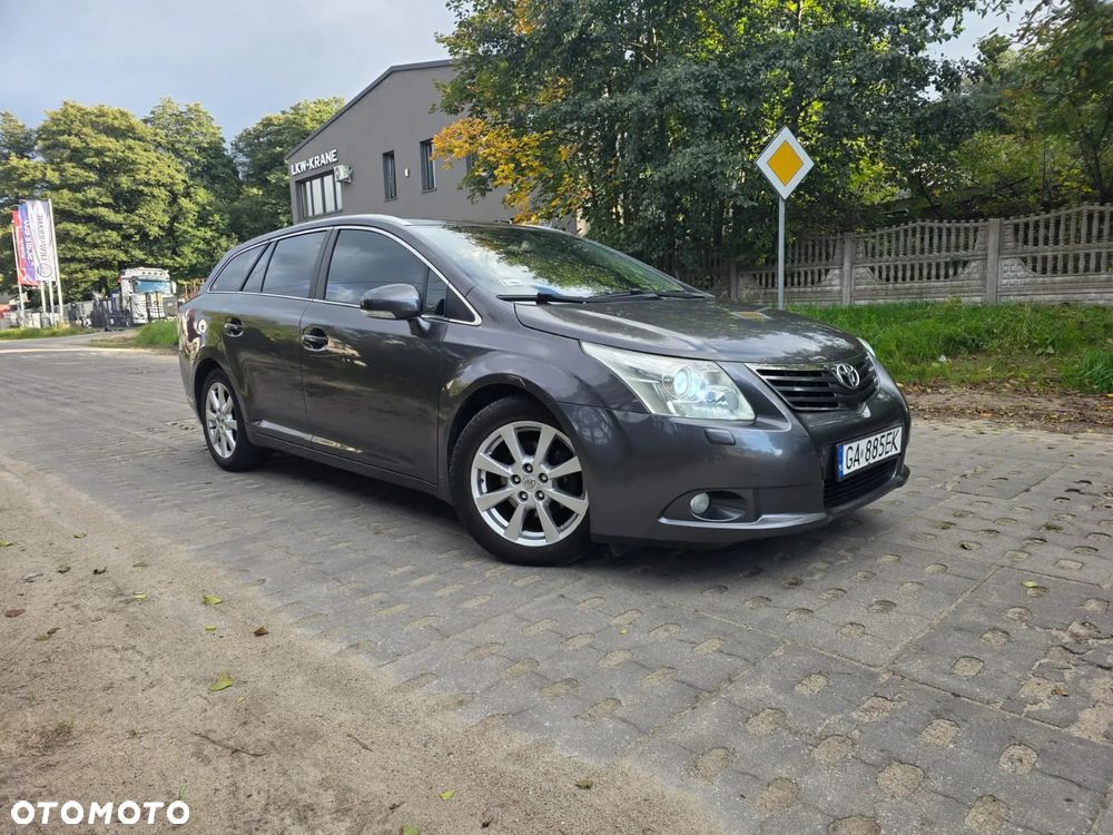 Toyota Avensis 2.0 D-4D Platinium - 1