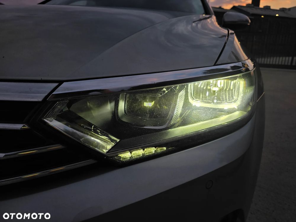 Volkswagen Passat 2.0 TDI SCR DSG Comfortline - 21