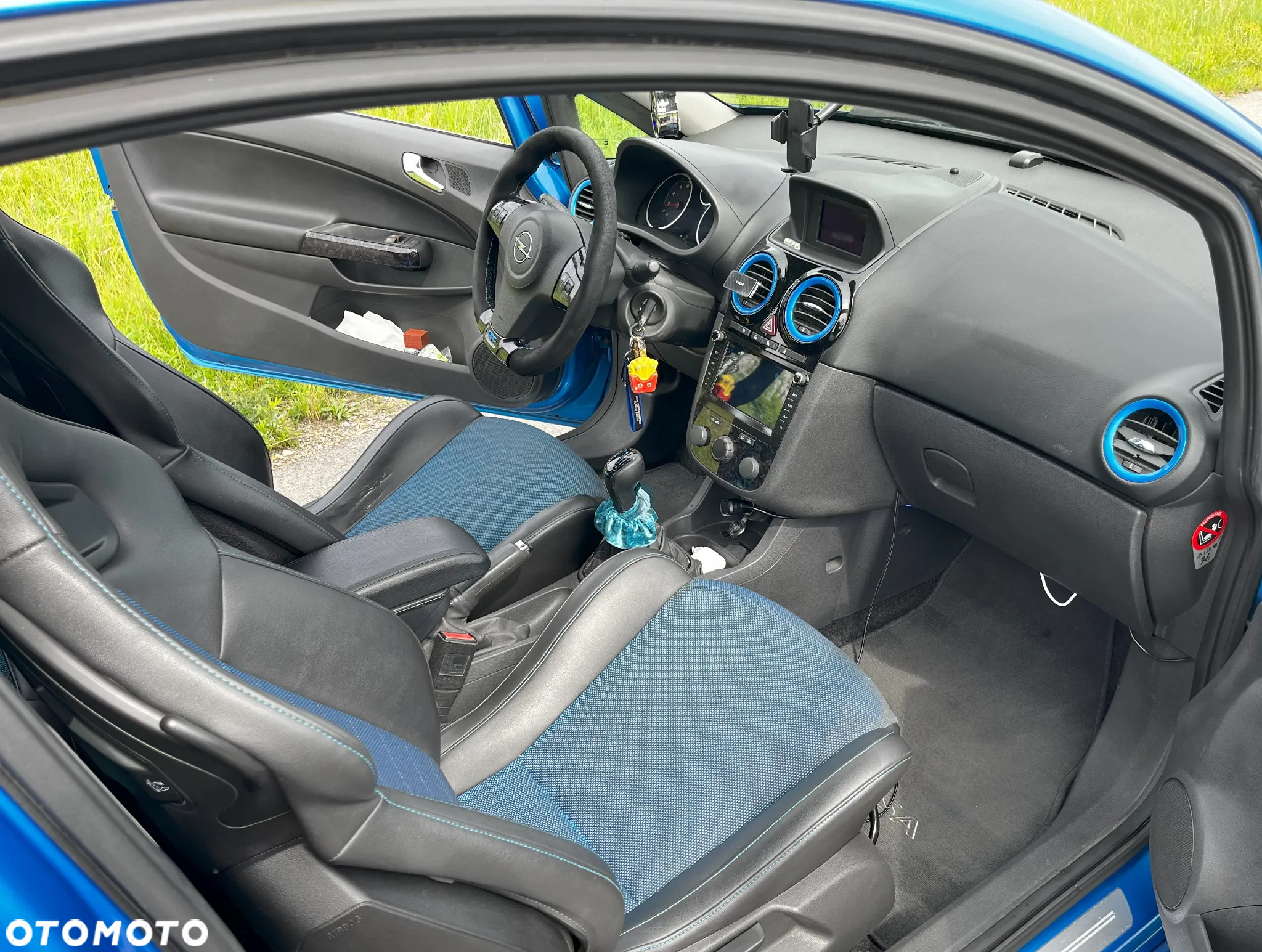 Opel Corsa 1.6T OPC - 9