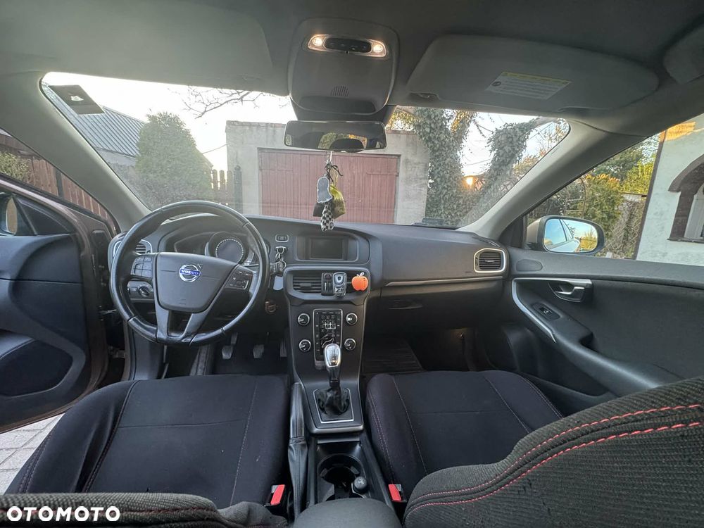 Volvo V40 D2 - 5