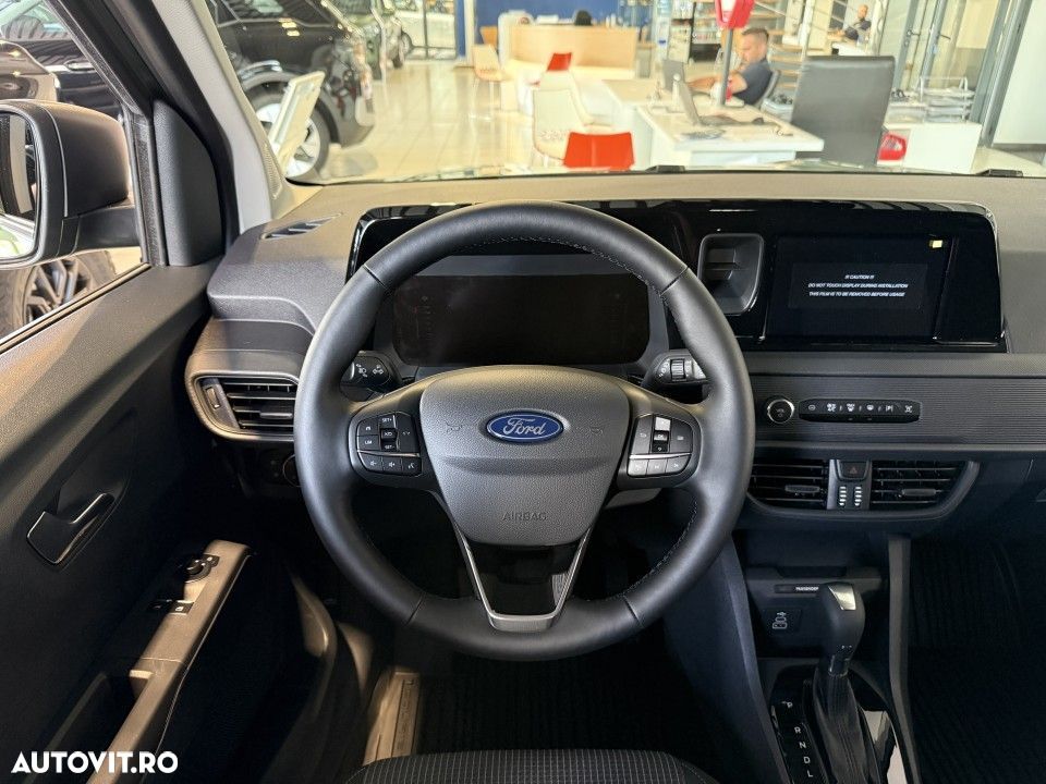 Ford Transit Courier - 10