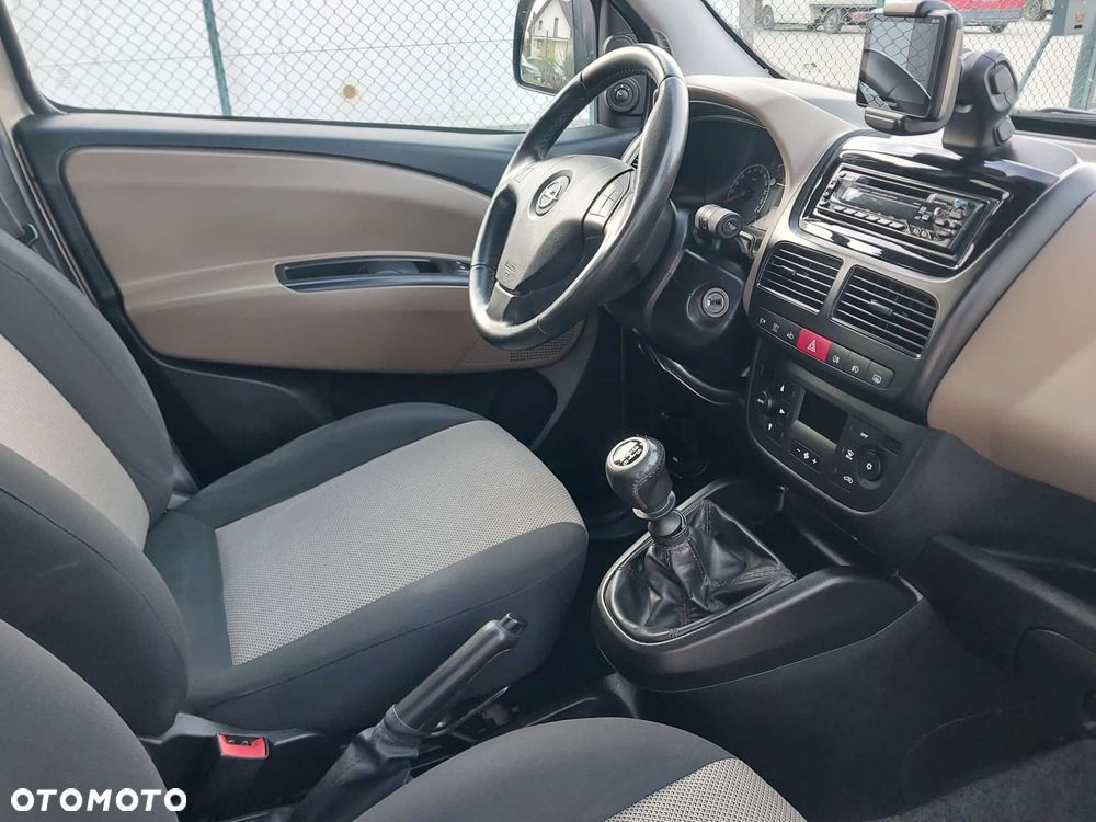 Opel Combo - 16