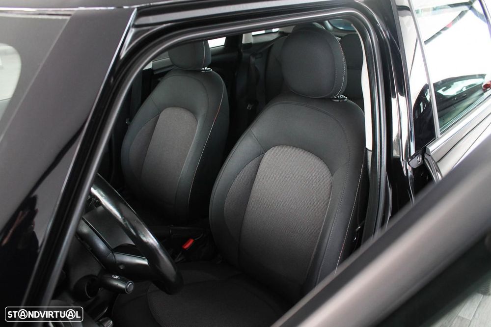 MINI 5 Portas One D - 14