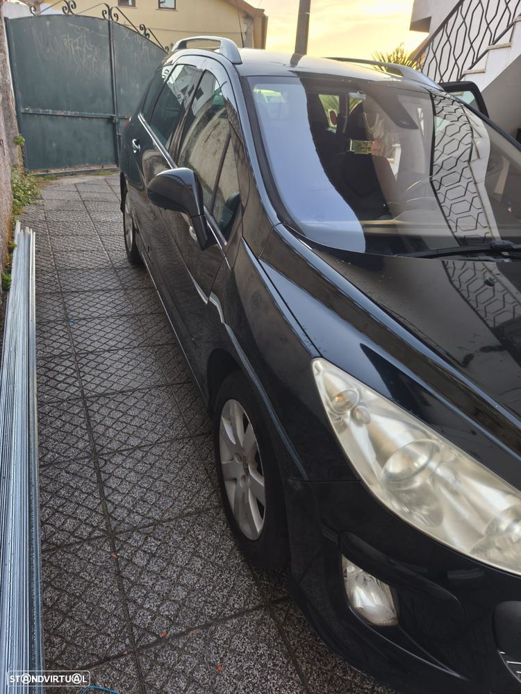 Peugeot 308 - 8