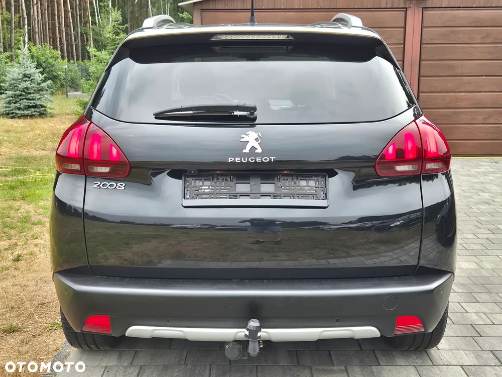 Peugeot 2008 1.2 Pure Tech Allure S&S - 5