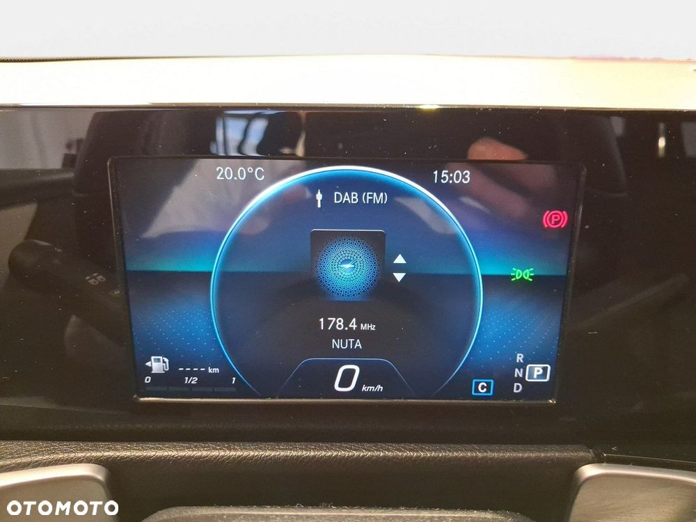 Mercedes-Benz GLB - 18