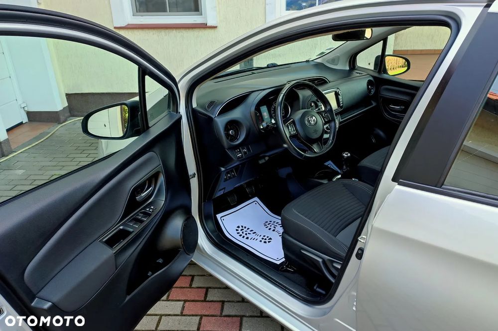 Toyota Yaris 1.0 Premium - 10